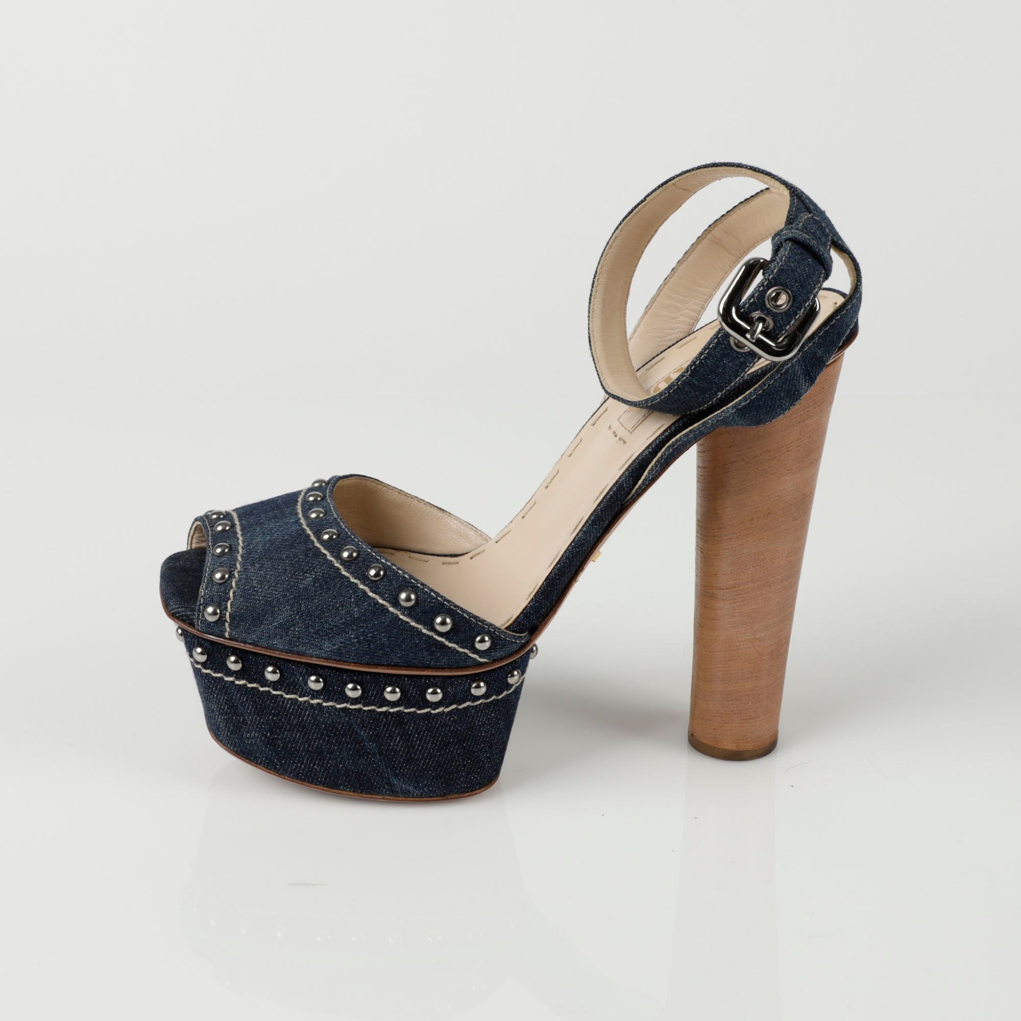 Size Studded Sandal Heel