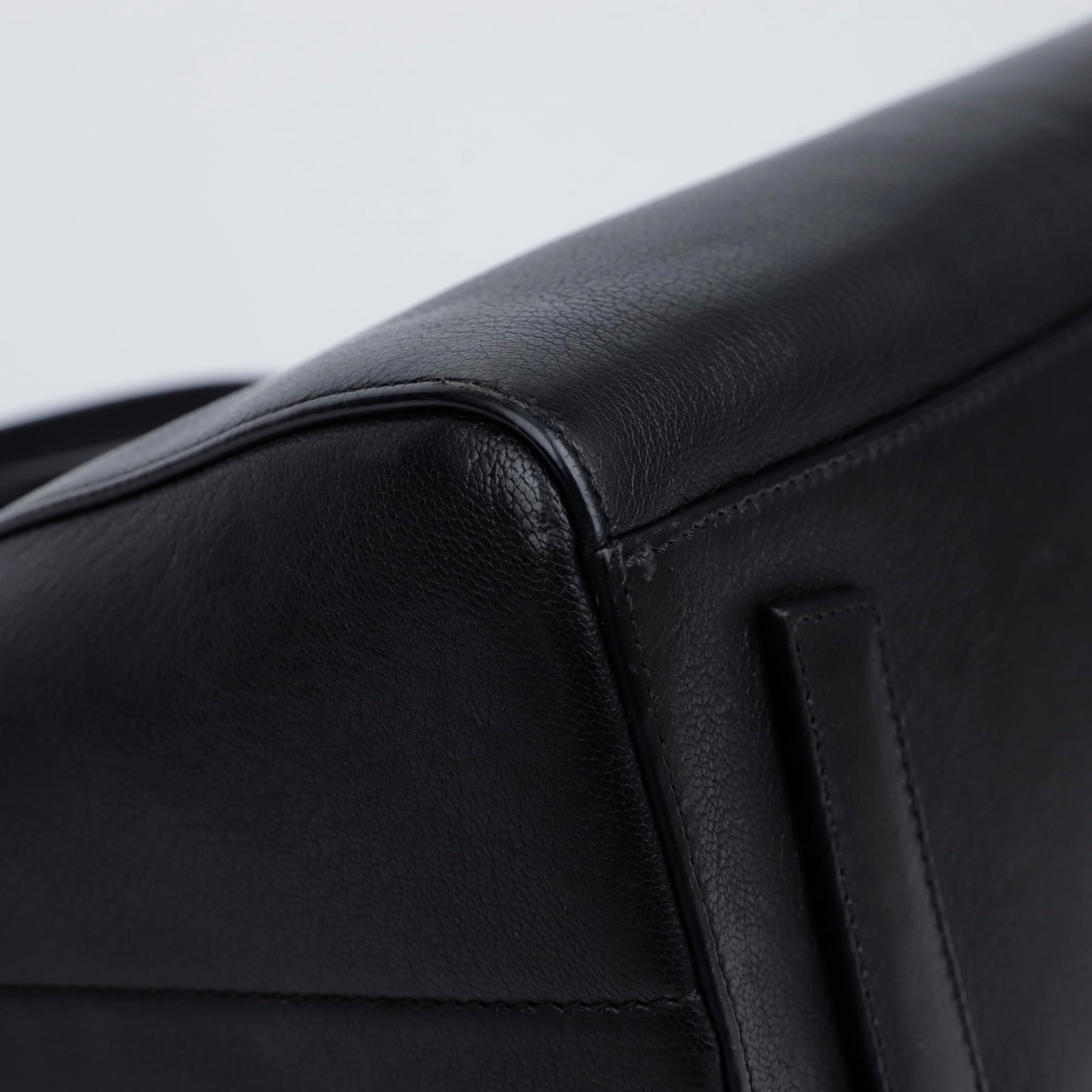 Grained Leather Small Antigona Bag Black