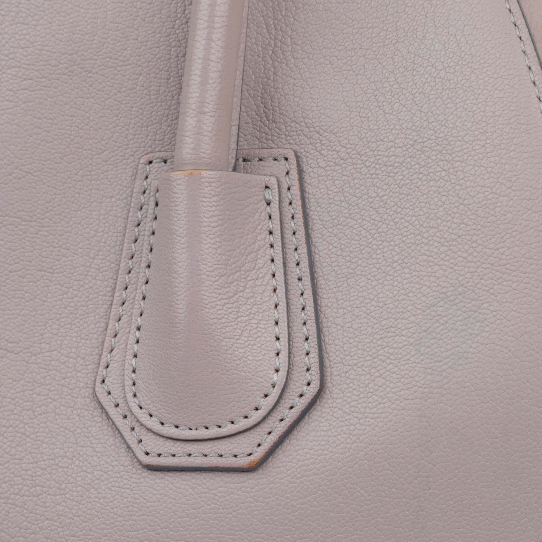 Antigona Medium Tote Shoulder Bag Gray