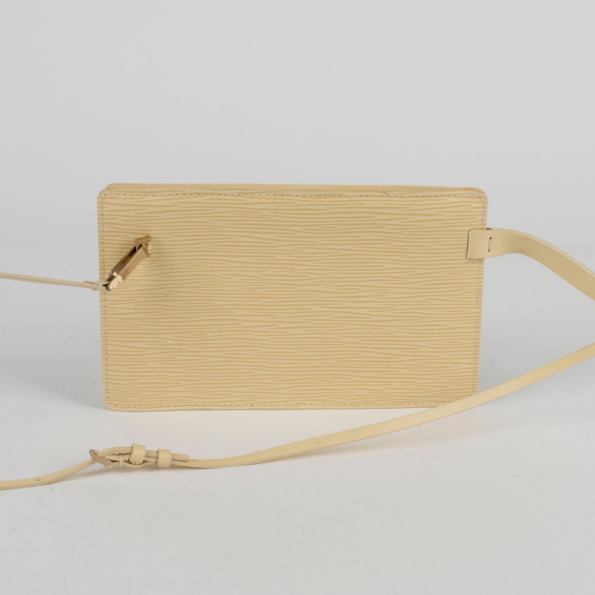 Roshel Pouch Crossbody Bag