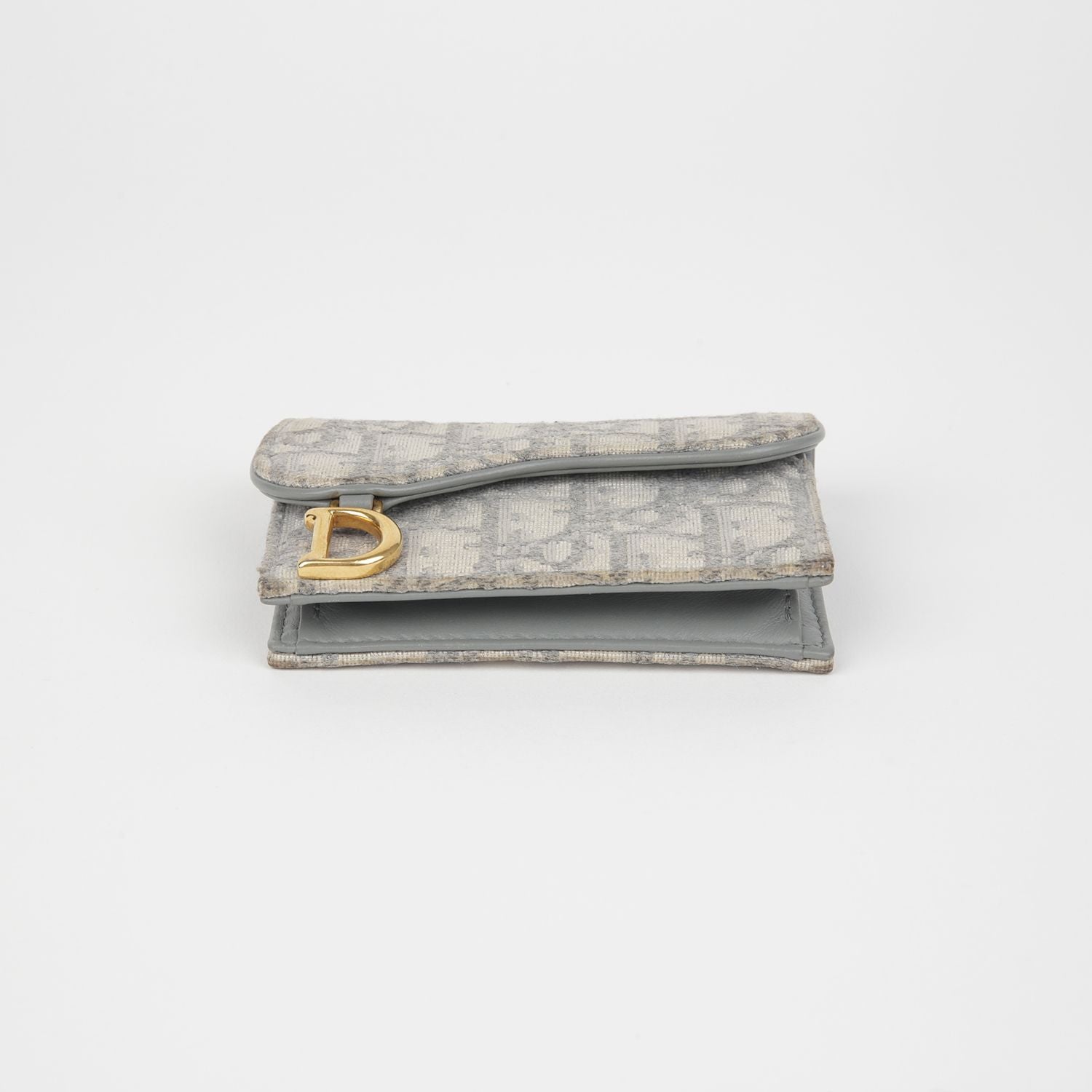 Oblique Saddle Flap Card Holder