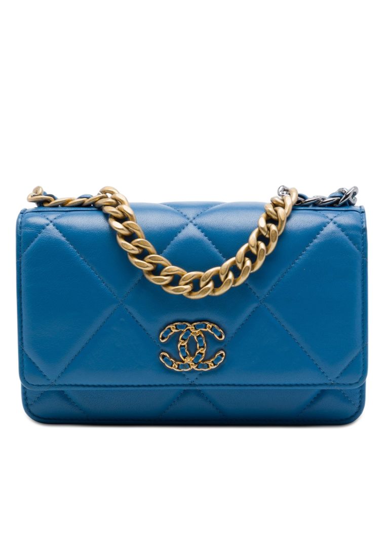Pre-Loved Chanel Quilted Lambskin 19 Wallet On Chain