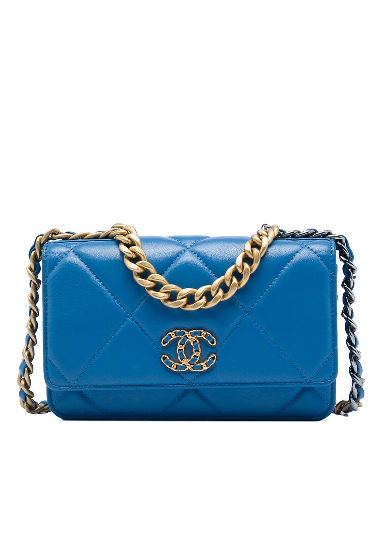 Pre-Loved Chanel Quilted Lambskin 19 Wallet On Chain