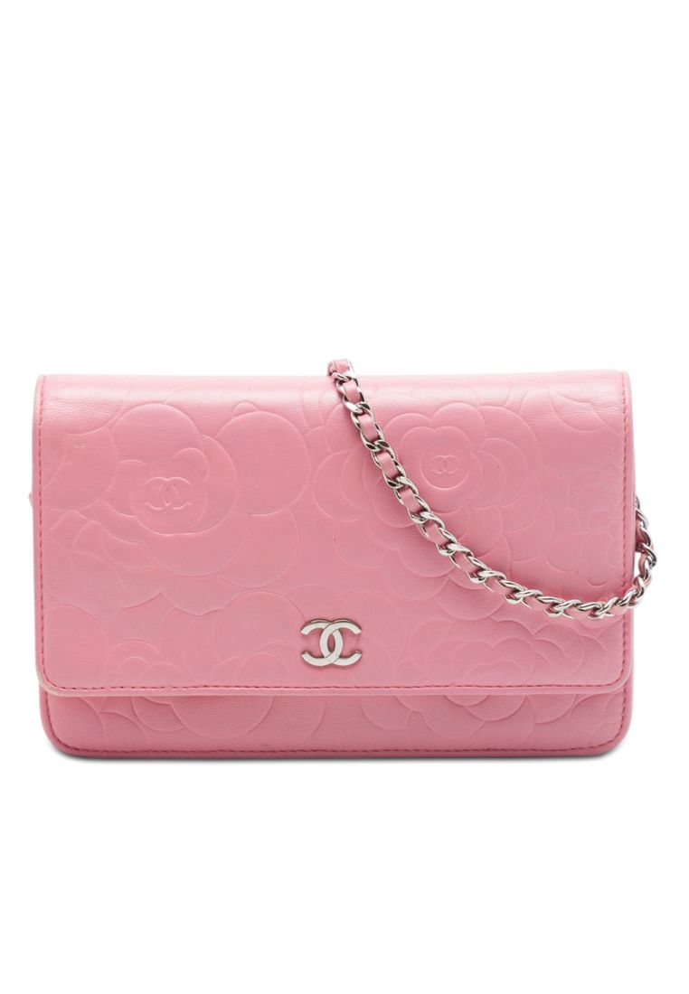Pre-Loved Chanel Cc Embossed Lambskin Camellia Wallet On Chain