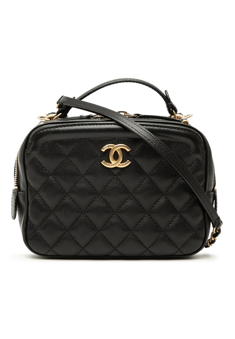 Pre-Loved Chanel Small Cc Quilted Lambskin Top Handle Vanity Case With Chain