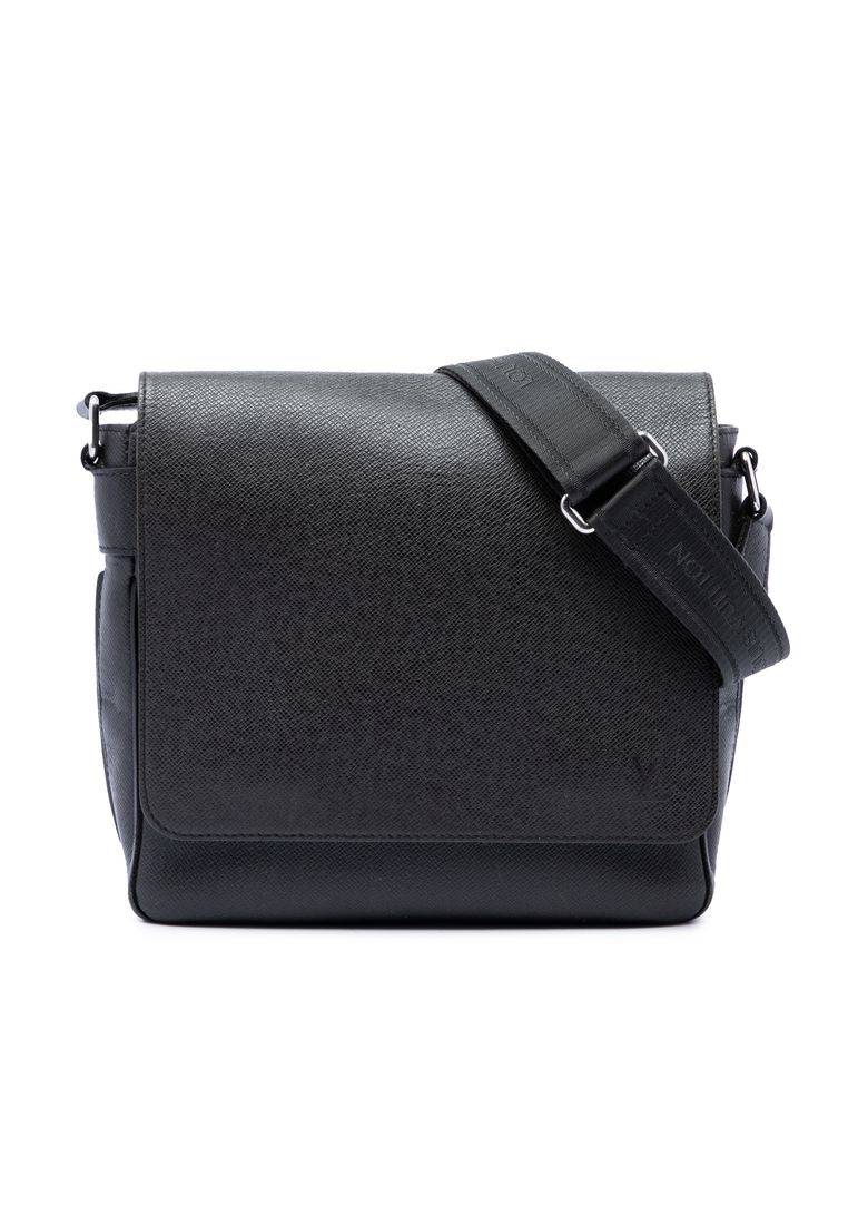 Pre-Loved Louis Vuitton Taiga Roman Mm