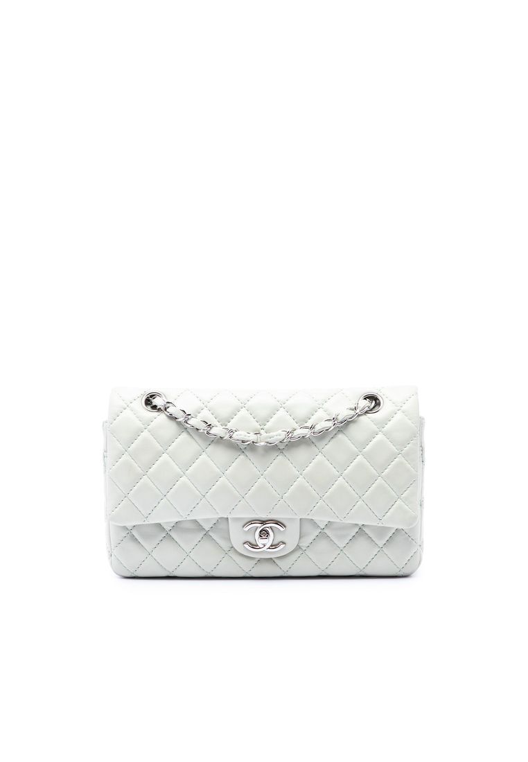 Pre-Loved Chanel Medium Classic Lambskin Double Flap