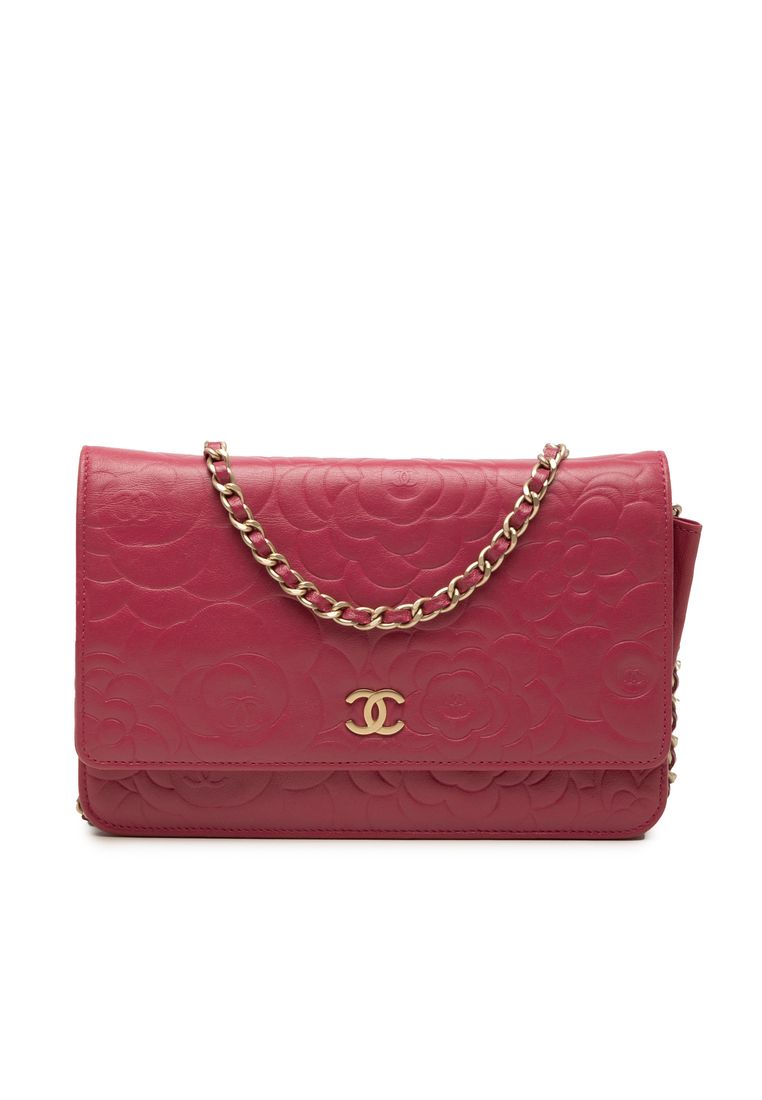 Pre-Loved Chanel Cc Embossed Lambskin Camellia Wallet On Chain