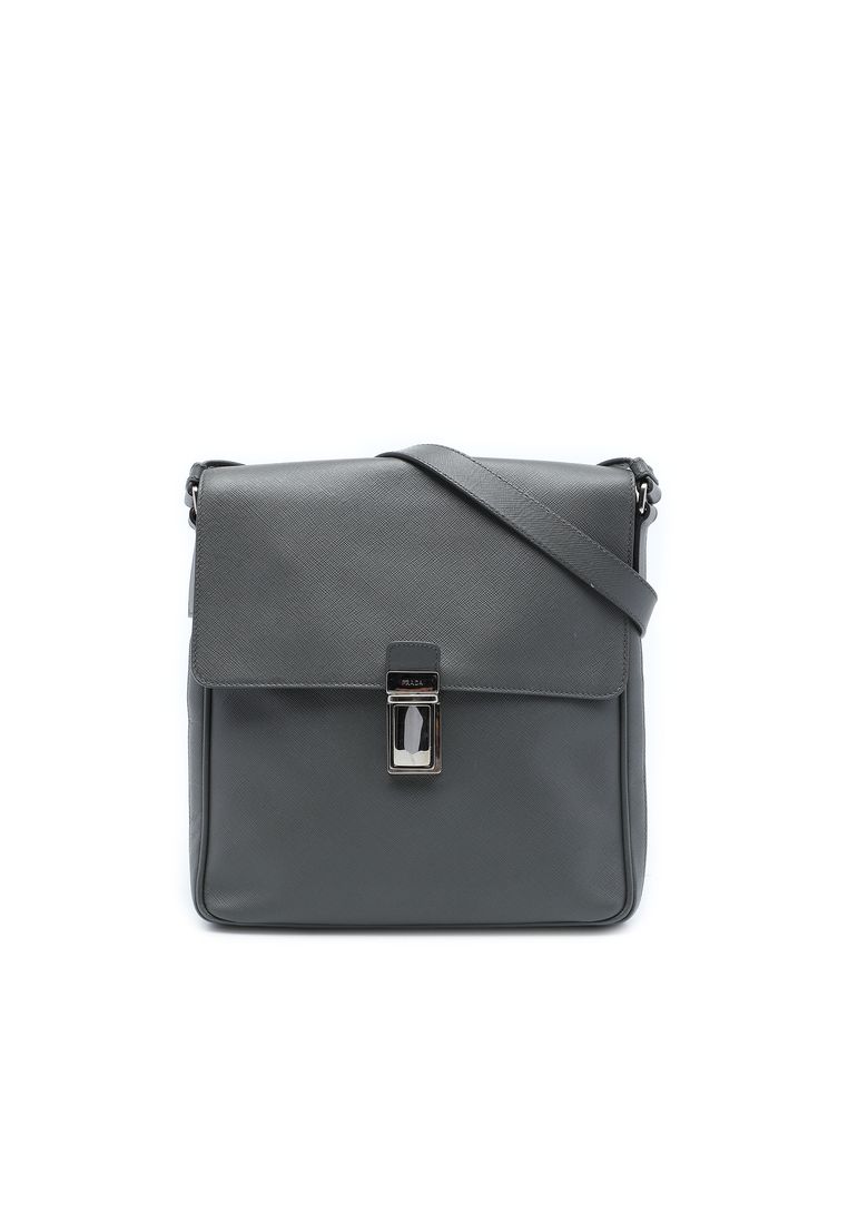 Pre-Loved Prada Saffiano Travel Messenger Bag