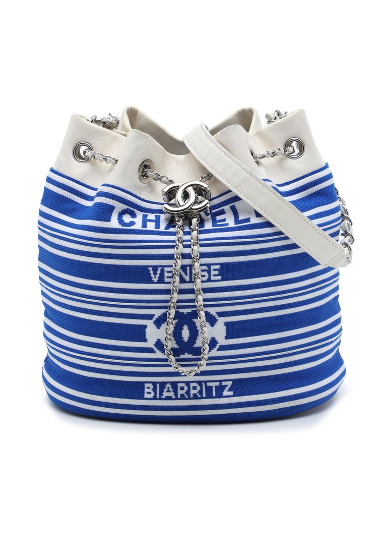 Pre-Loved Chanel Venise Biarritz Mixed Fibers And Lambskin Drawstring Bucket Bag