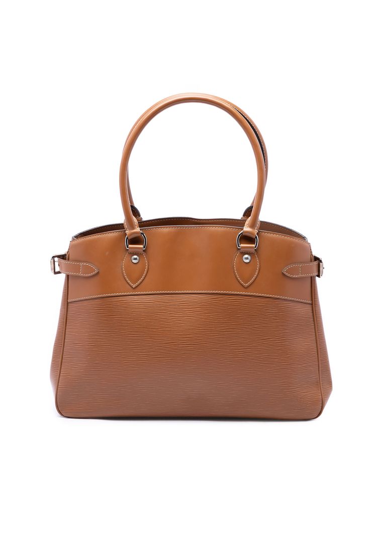 Pre-Loved Louis Vuitton Epi Passy Gm
